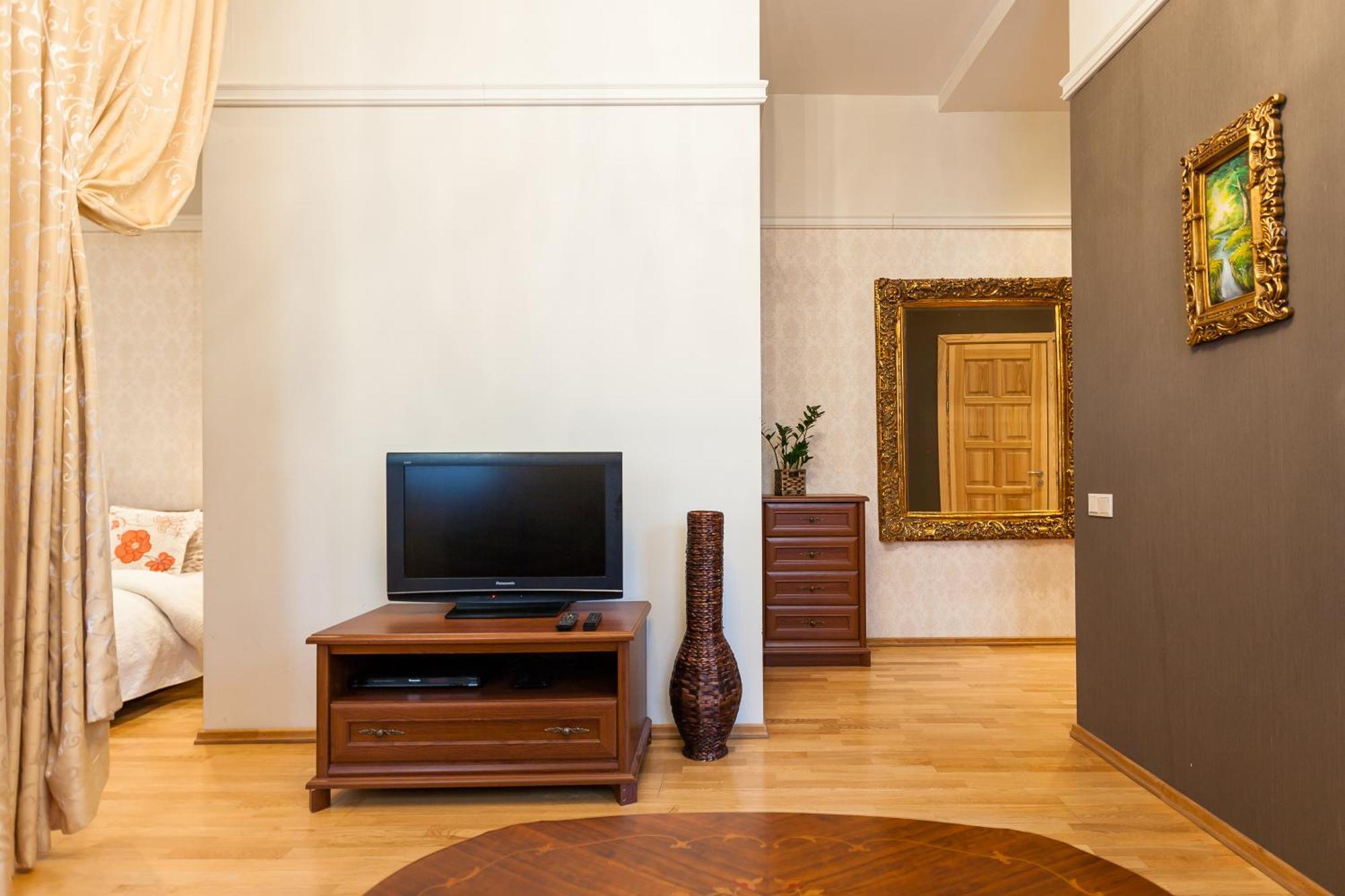 Central Apartments 2 X Free Parking X Self Check-In 24H By H&H Вильнюс Экстерьер фото